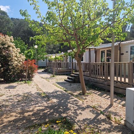 Camping Aux Portes De Cassis โรกฟอร์ต-ลา-เบดูล ภายนอก รูปภาพ