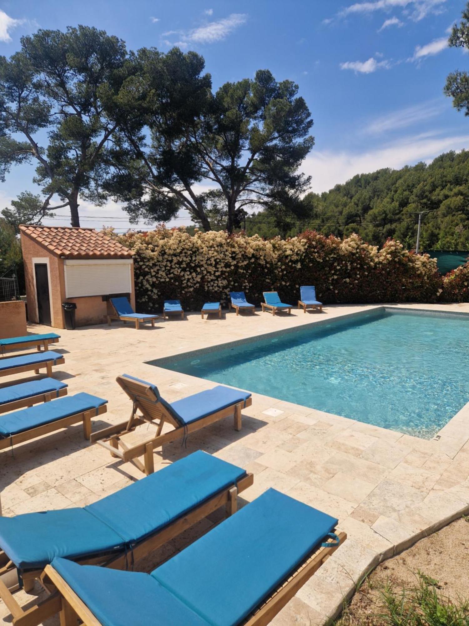 Camping Aux Portes De Cassis โรกฟอร์ต-ลา-เบดูล ภายนอก รูปภาพ