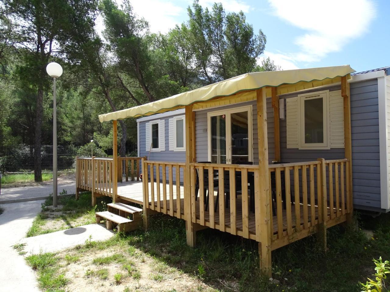 Camping Aux Portes De Cassis โรกฟอร์ต-ลา-เบดูล ภายนอก รูปภาพ