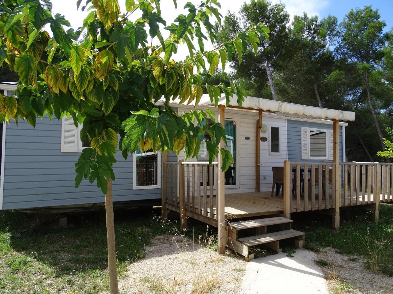 Camping Aux Portes De Cassis โรกฟอร์ต-ลา-เบดูล ภายนอก รูปภาพ